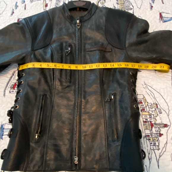 Like New Genuine Leather Harley Davidson Jacket 🏍 - Picture 9 of 12